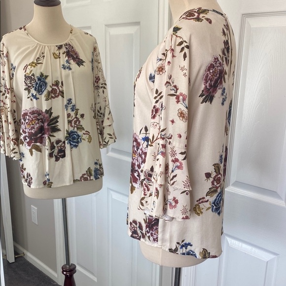 Karen Kane Floral Cream Women's Top Ruffled Elbow Sleeve S - Picture 4 of 15